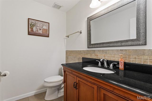 1511 Hampton Hall Drive 10, Chesterfield, MO 63017