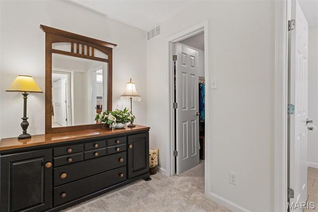 1511 Hampton Hall Drive 10, Chesterfield, MO 63017