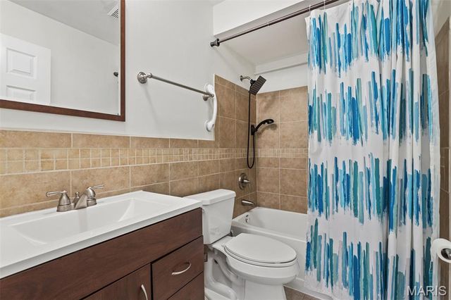 1511 Hampton Hall Drive 10, Chesterfield, MO 63017
