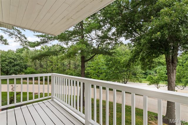 1511 Hampton Hall Drive 10, Chesterfield, MO 63017