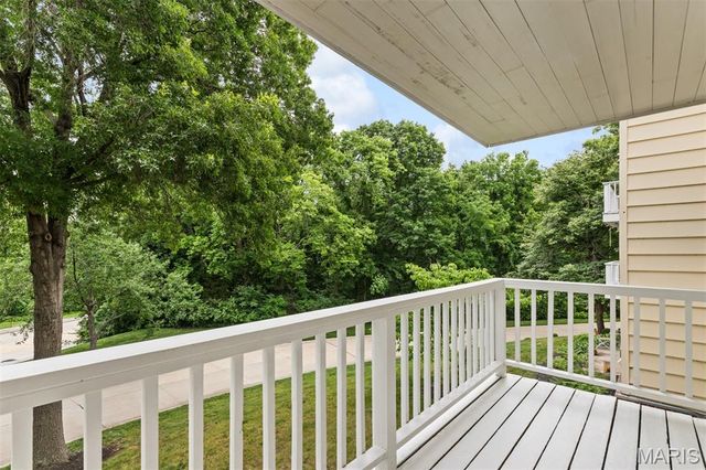 1511 Hampton Hall Drive 10, Chesterfield, MO 63017