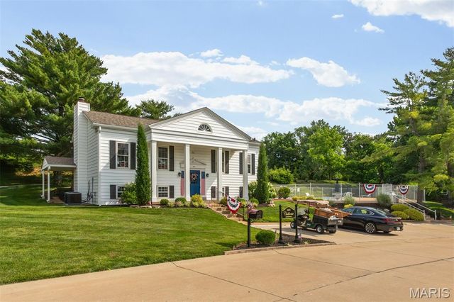 1511 Hampton Hall Drive 10, Chesterfield, MO 63017