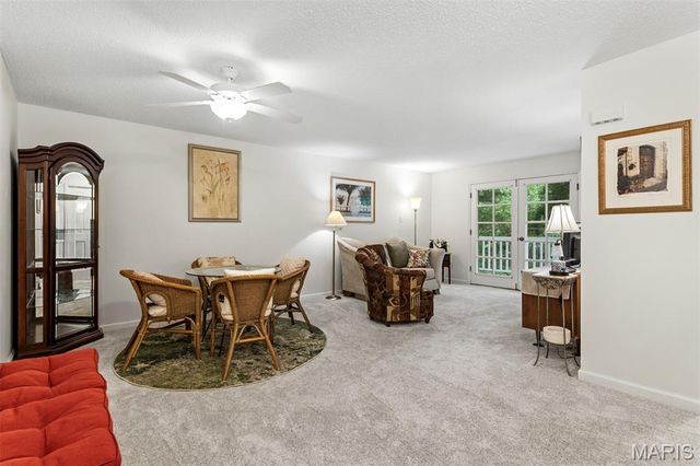 1511 Hampton Hall Drive 10, Chesterfield, MO 63017