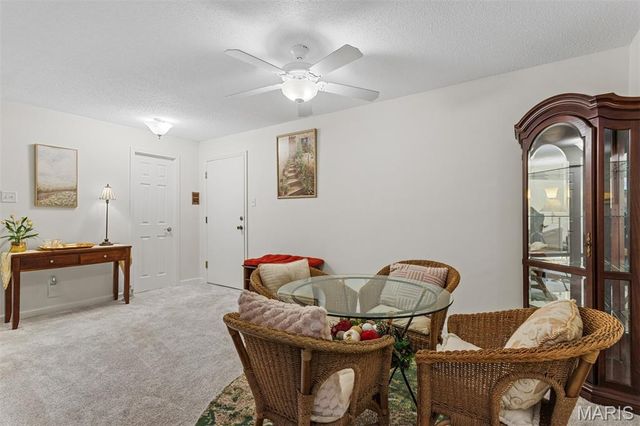 1511 Hampton Hall Drive 10, Chesterfield, MO 63017