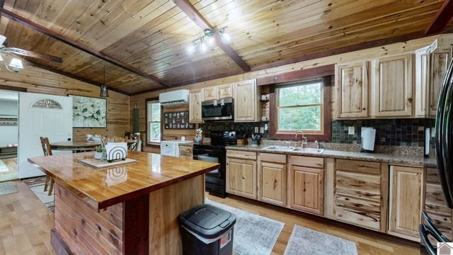 629 Ahab Road, Hardin, KY 42048