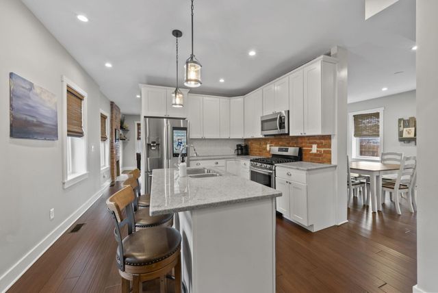 192 E 2nd Avenue, Columbus, OH 43201