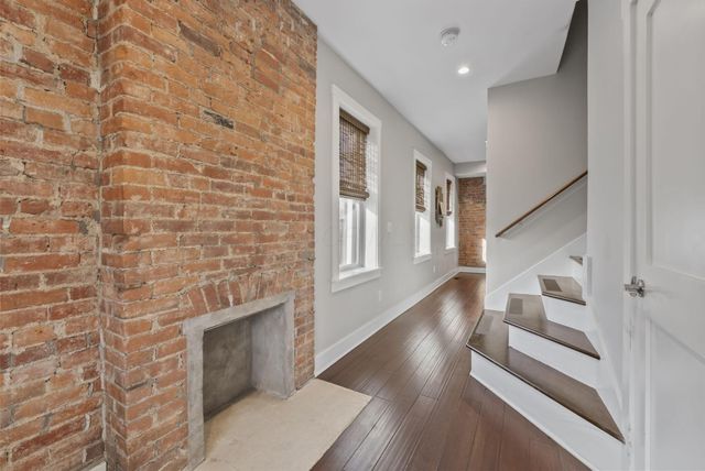 192 E 2nd Avenue, Columbus, OH 43201