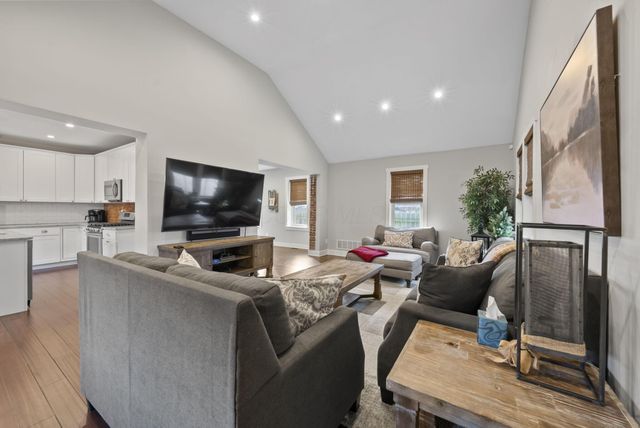 192 E 2nd Avenue, Columbus, OH 43201