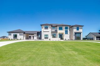 12404 Bella Italia Drive, Fort Worth, TX 76126