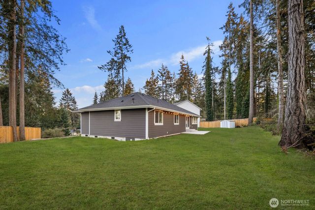 19515 26th Street Ct SW, Lakebay, WA 98349