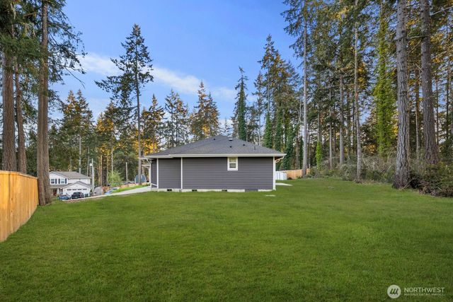 19515 26th Street Ct SW, Lakebay, WA 98349
