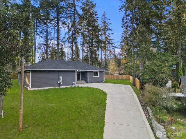 19515 26th Street Ct SW, Lakebay, WA 98349