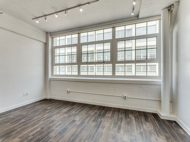 2600 W 7th Street 1613, Fort Worth, TX 76107