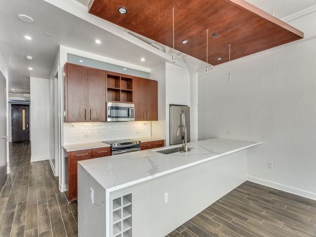 2600 W 7th Street 1613, Fort Worth, TX 76107