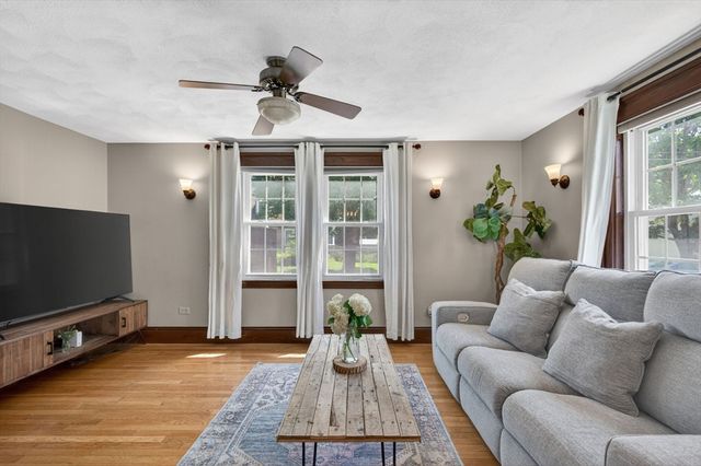 25 Pleasant St., Saugus, MA 01906