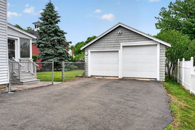 25 Pleasant St., Saugus, MA 01906