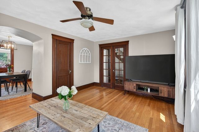 25 Pleasant St., Saugus, MA 01906