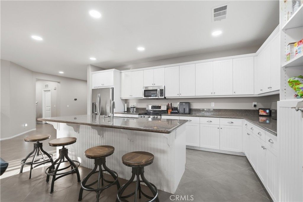 35831 Bobcat Way, Murrieta, CA 92563