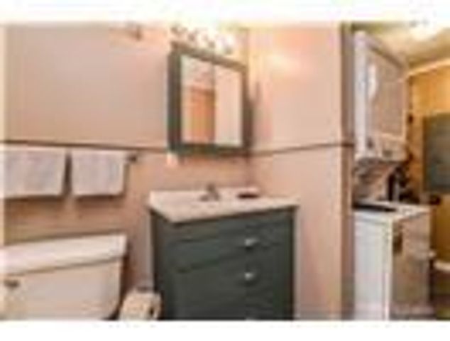 543 College Street, Asheville, NC 28801