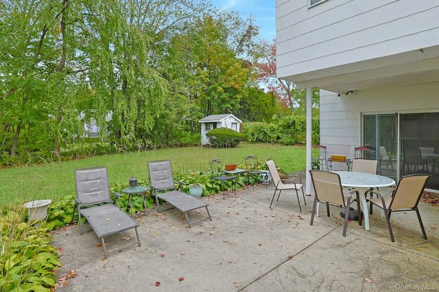 32 Lambert Lane, New Rochelle, NY 10804