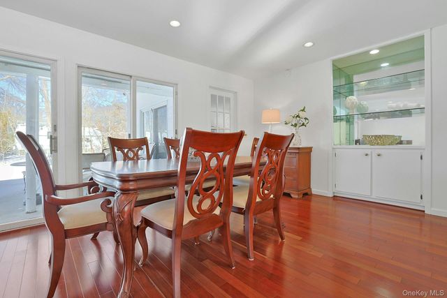 32 Lambert Lane, New Rochelle, NY 10804