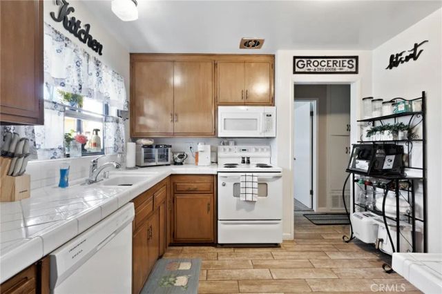 860 Felipe Place, Hemet, CA 92543