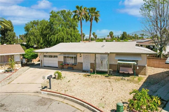 860 Felipe Place, Hemet, CA 92543