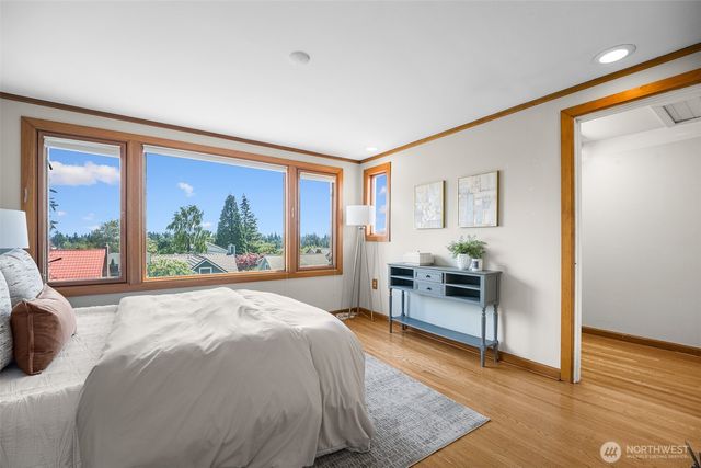 8248 16th Avenue NE, Seattle, WA 98115