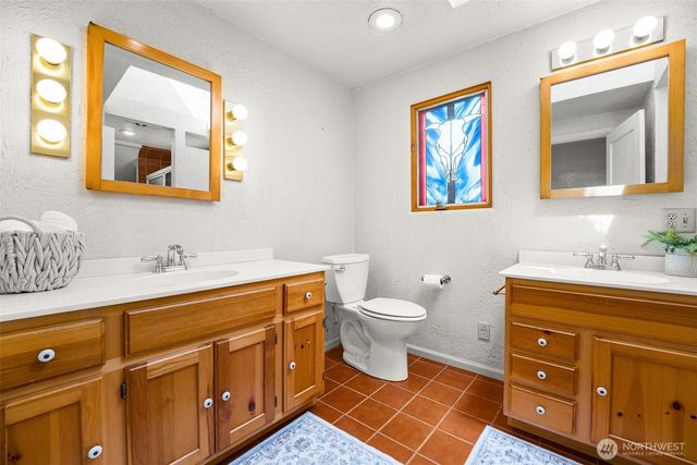 8248 16th Avenue NE, Seattle, WA 98115