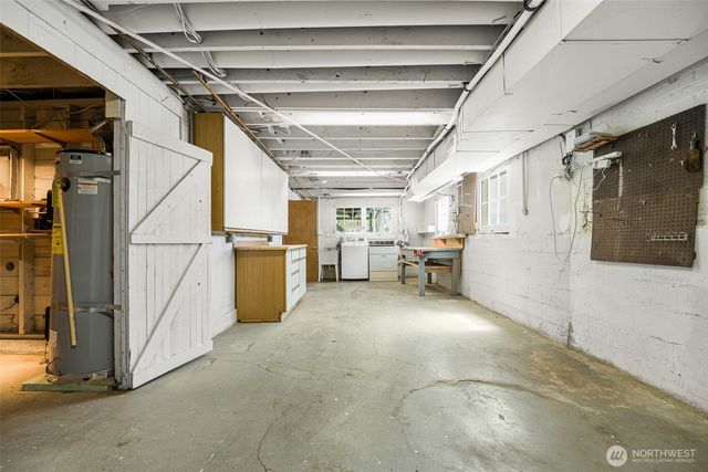 8248 16th Avenue NE, Seattle, WA 98115