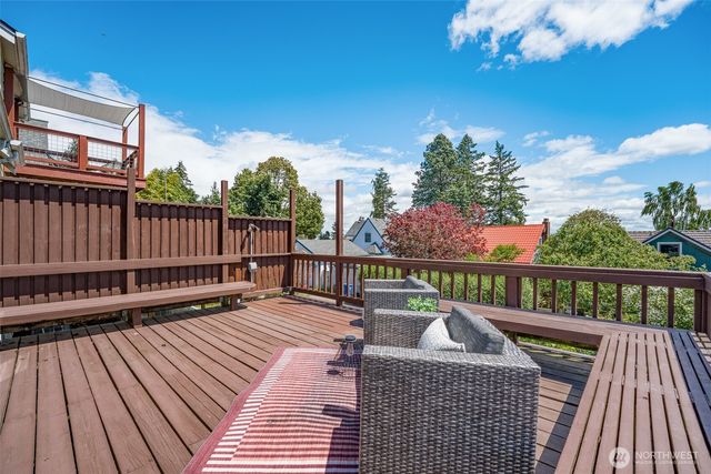 8248 16th Avenue NE, Seattle, WA 98115