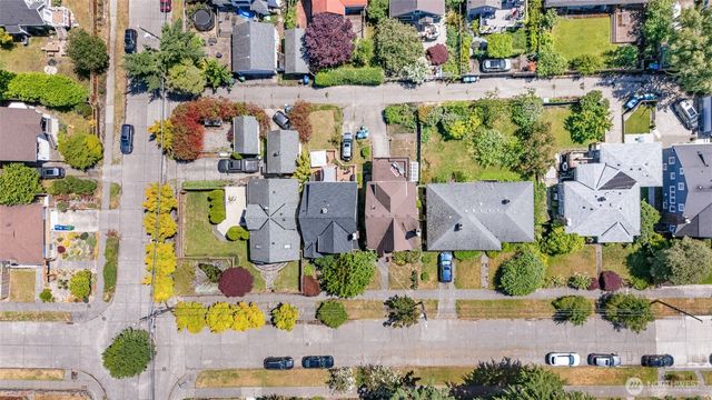 8248 16th Avenue NE, Seattle, WA 98115