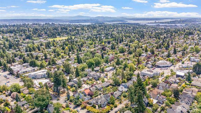 8248 16th Avenue NE, Seattle, WA 98115