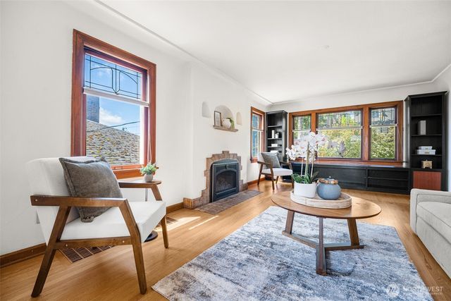 8248 16th Avenue NE, Seattle, WA 98115