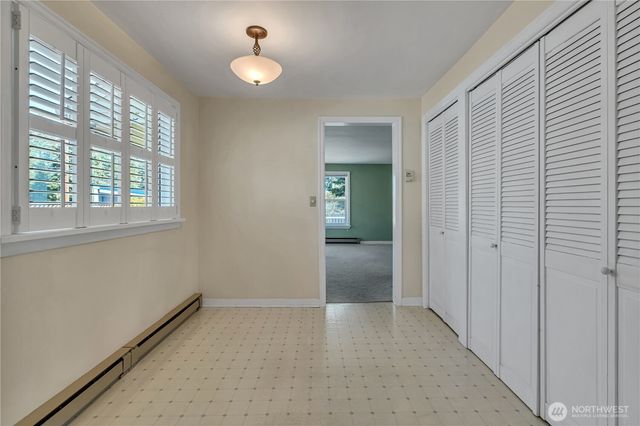 11752 20th Avenue NE, Seattle, WA 98125