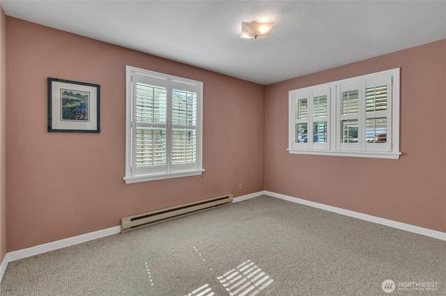 11752 20th Avenue NE, Seattle, WA 98125