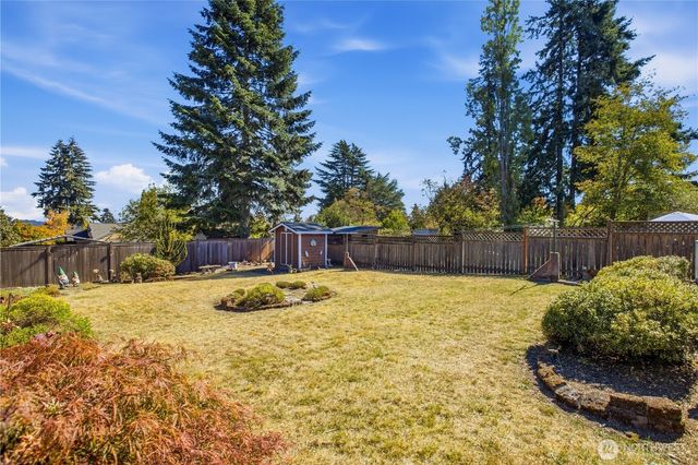 11752 20th Avenue NE, Seattle, WA 98125