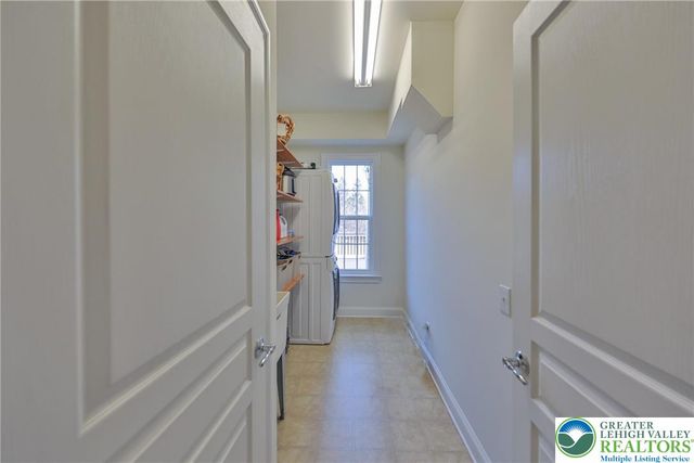 1919 Pembrooke Drive, Lower Macungie Twp, PA 18062