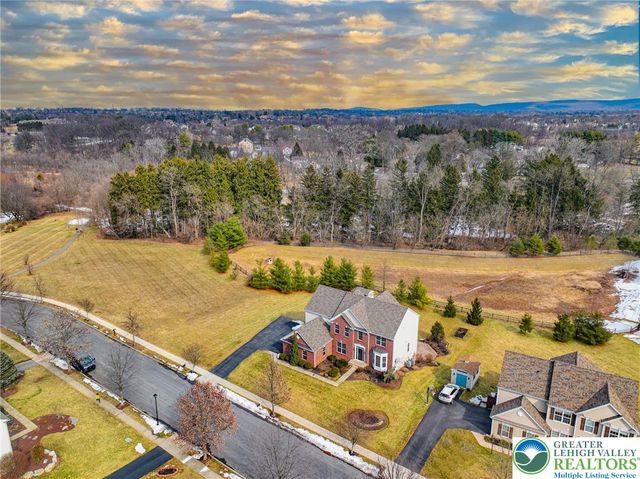 1919 Pembrooke Drive, Lower Macungie Twp, PA 18062