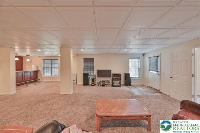 1919 Pembrooke Drive, Lower Macungie Twp, PA 18062