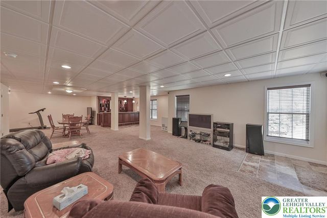 1919 Pembrooke Drive, Lower Macungie Twp, PA 18062