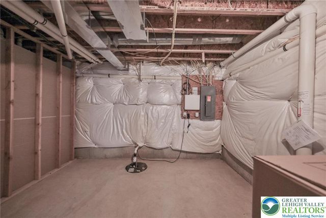 1919 Pembrooke Drive, Lower Macungie Twp, PA 18062