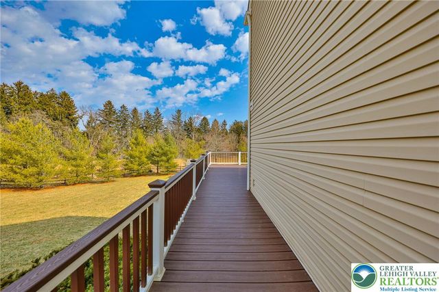 1919 Pembrooke Drive, Lower Macungie Twp, PA 18062