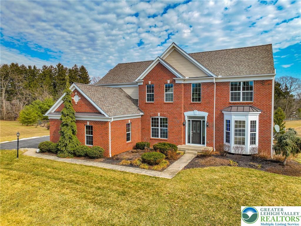 1919 Pembrooke Drive, Lower Macungie Twp, PA 18062