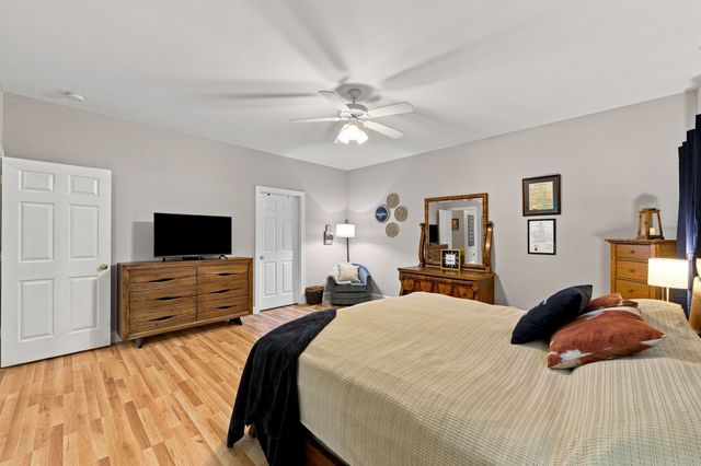 812 Renaissance Ave, Murfreesboro, TN 37129