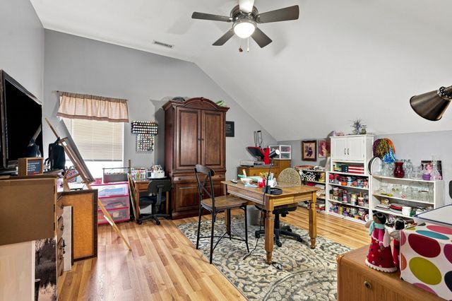 812 Renaissance Ave, Murfreesboro, TN 37129