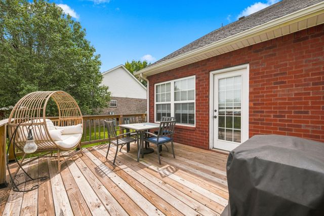 812 Renaissance Ave, Murfreesboro, TN 37129
