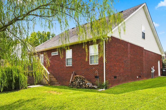 812 Renaissance Ave, Murfreesboro, TN 37129