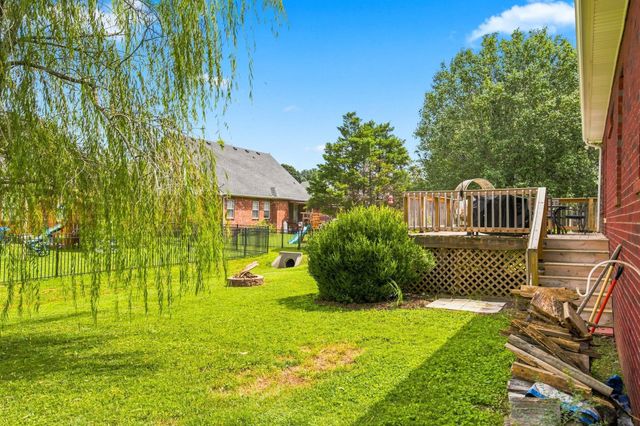 812 Renaissance Ave, Murfreesboro, TN 37129