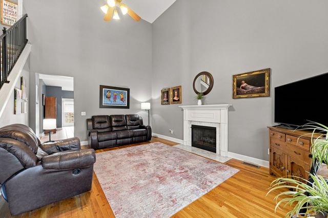812 Renaissance Ave, Murfreesboro, TN 37129